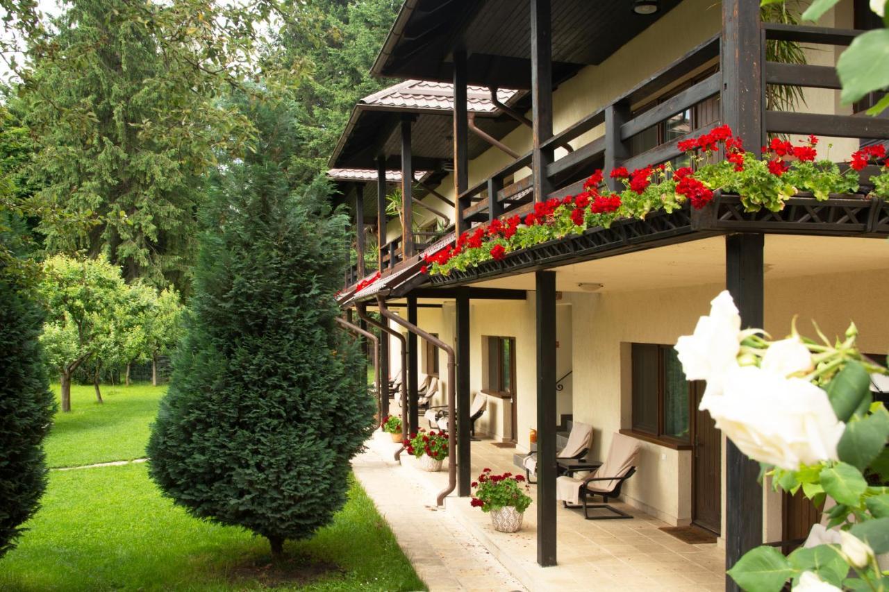 Andra's House 4*