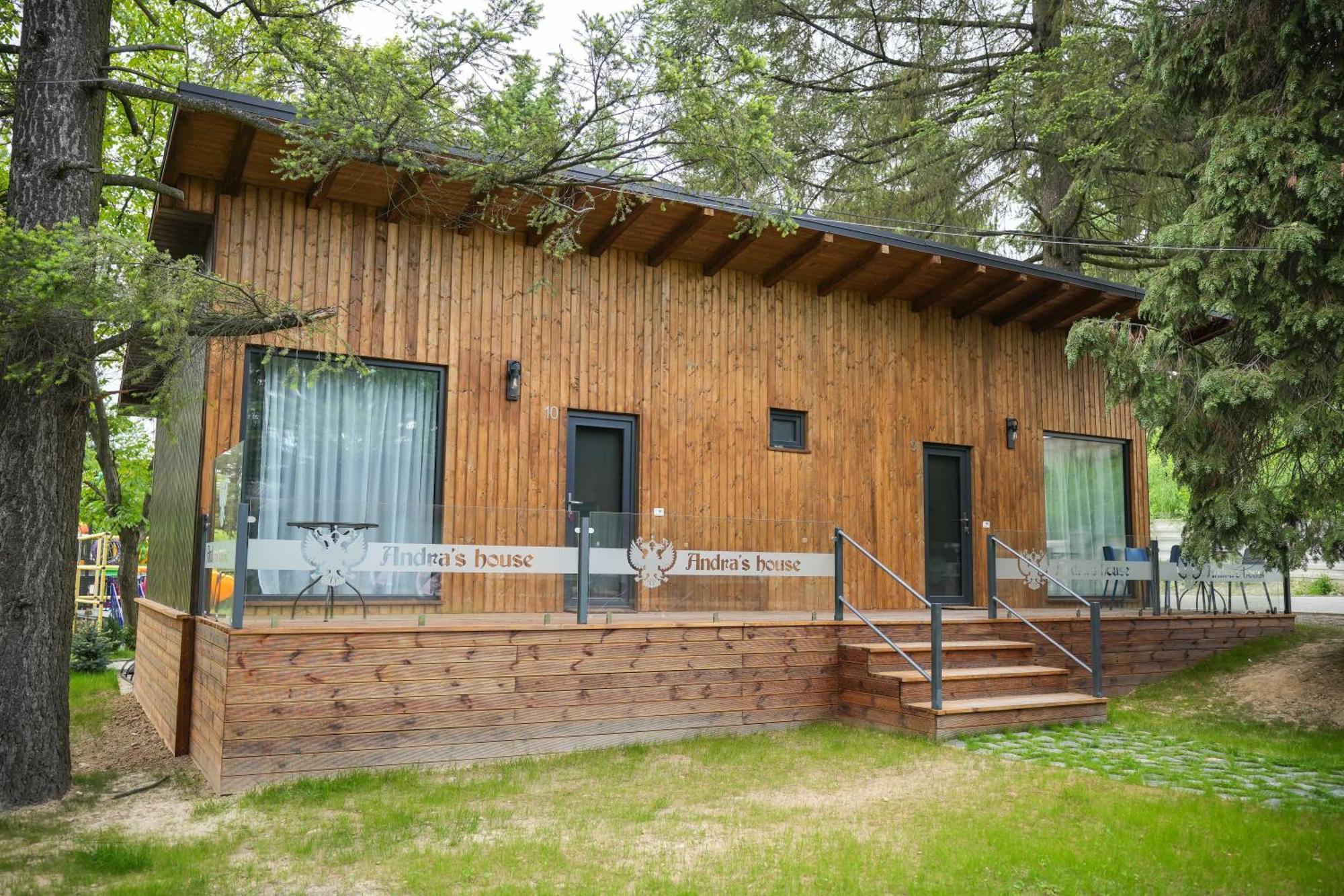 Andra's House 4*